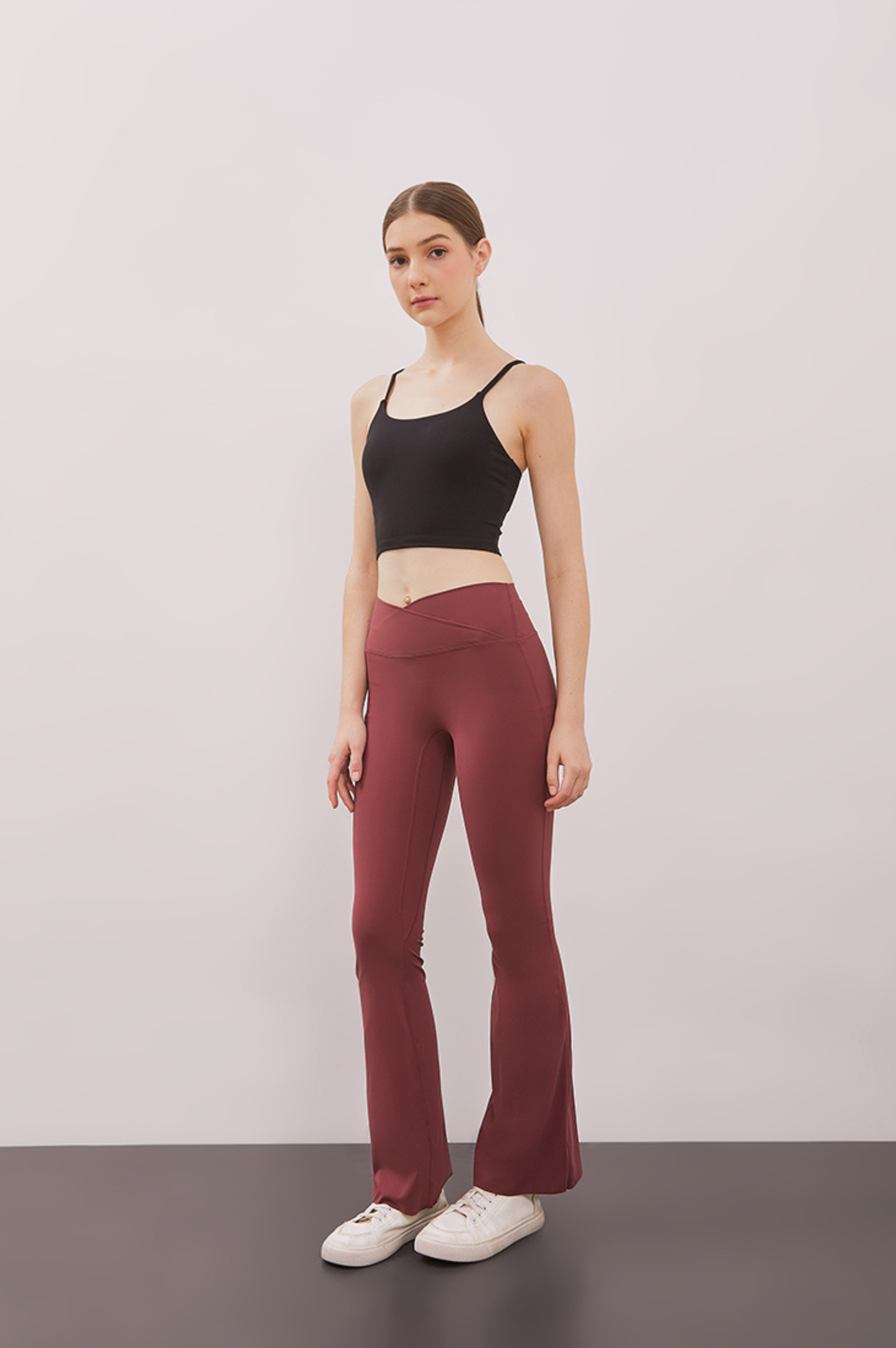 Belle V-shaped flare legging