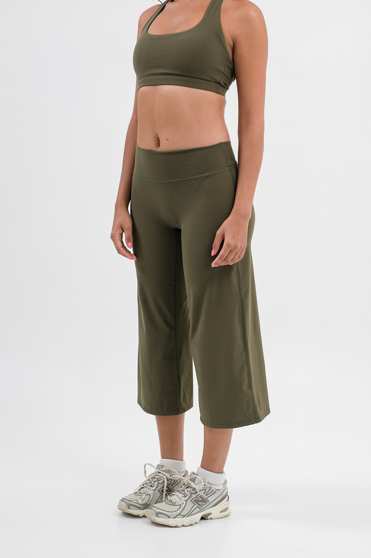 Motion Wide Leg Capri Pants - Olive green